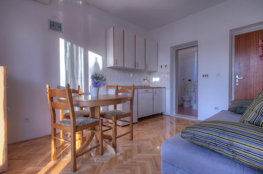 Apartments Irena Jezera Room photo