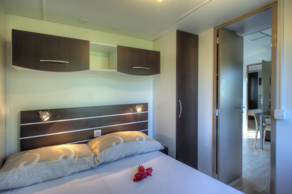Apartments Irena Jezera Room photo