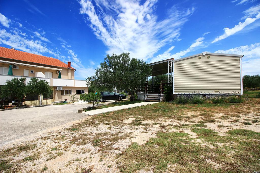 Apartments Irena Jezera Exterior photo